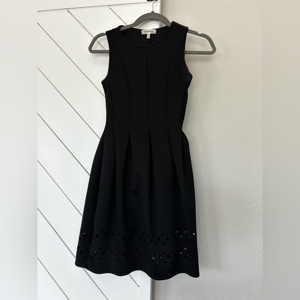 Monteau Little Black Dress